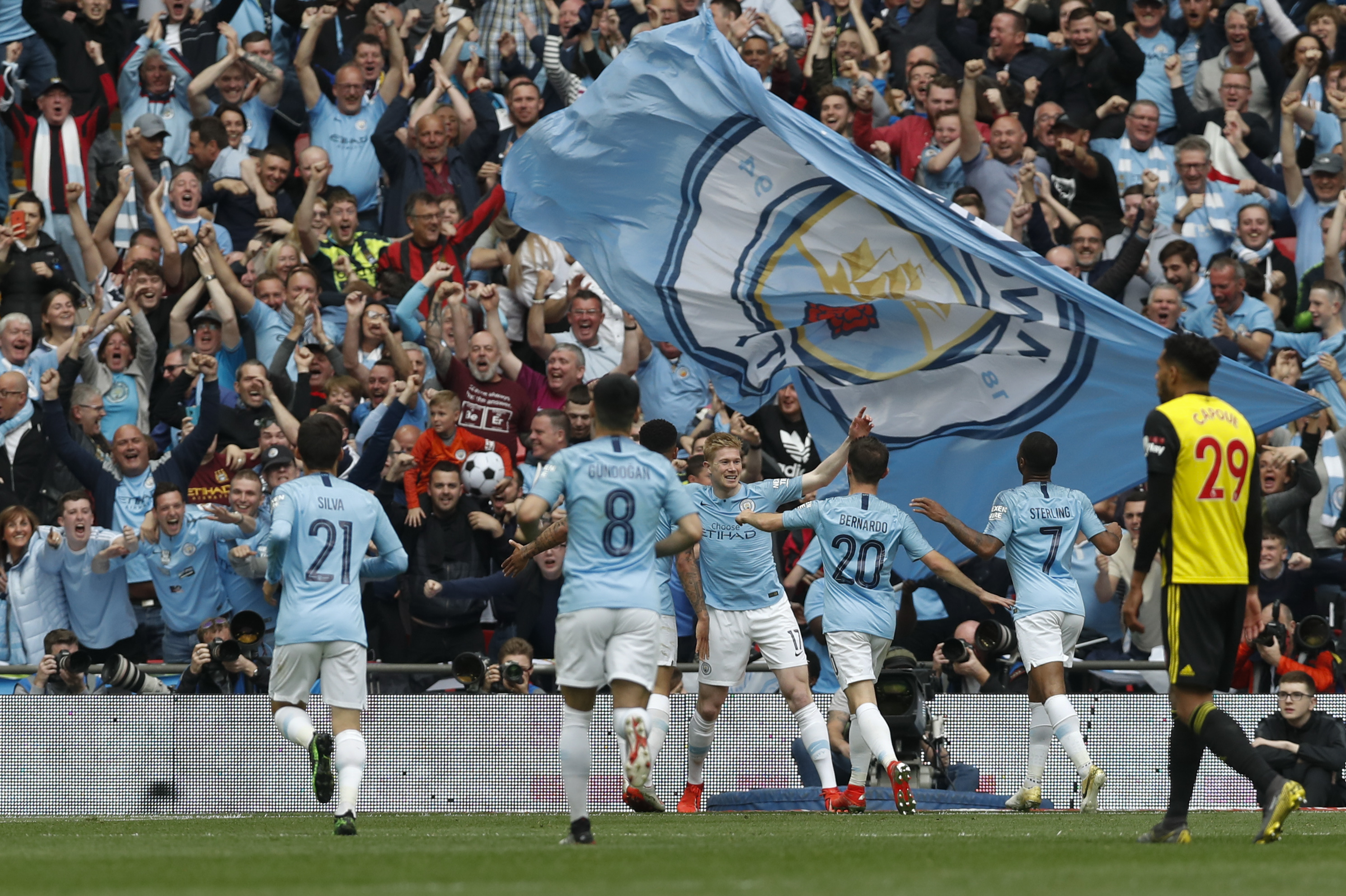 游击手更依 游击手更依