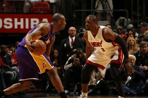 公开场合的 公开场合的